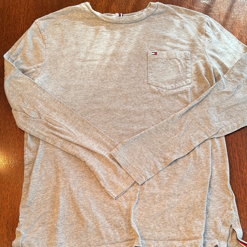 Tommy Hilfiger Light Gray Long Sleeve Tee